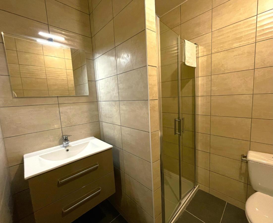 Apartamento Pavillon de l’Étang Châteauneuf-du-Rhône Exterior foto