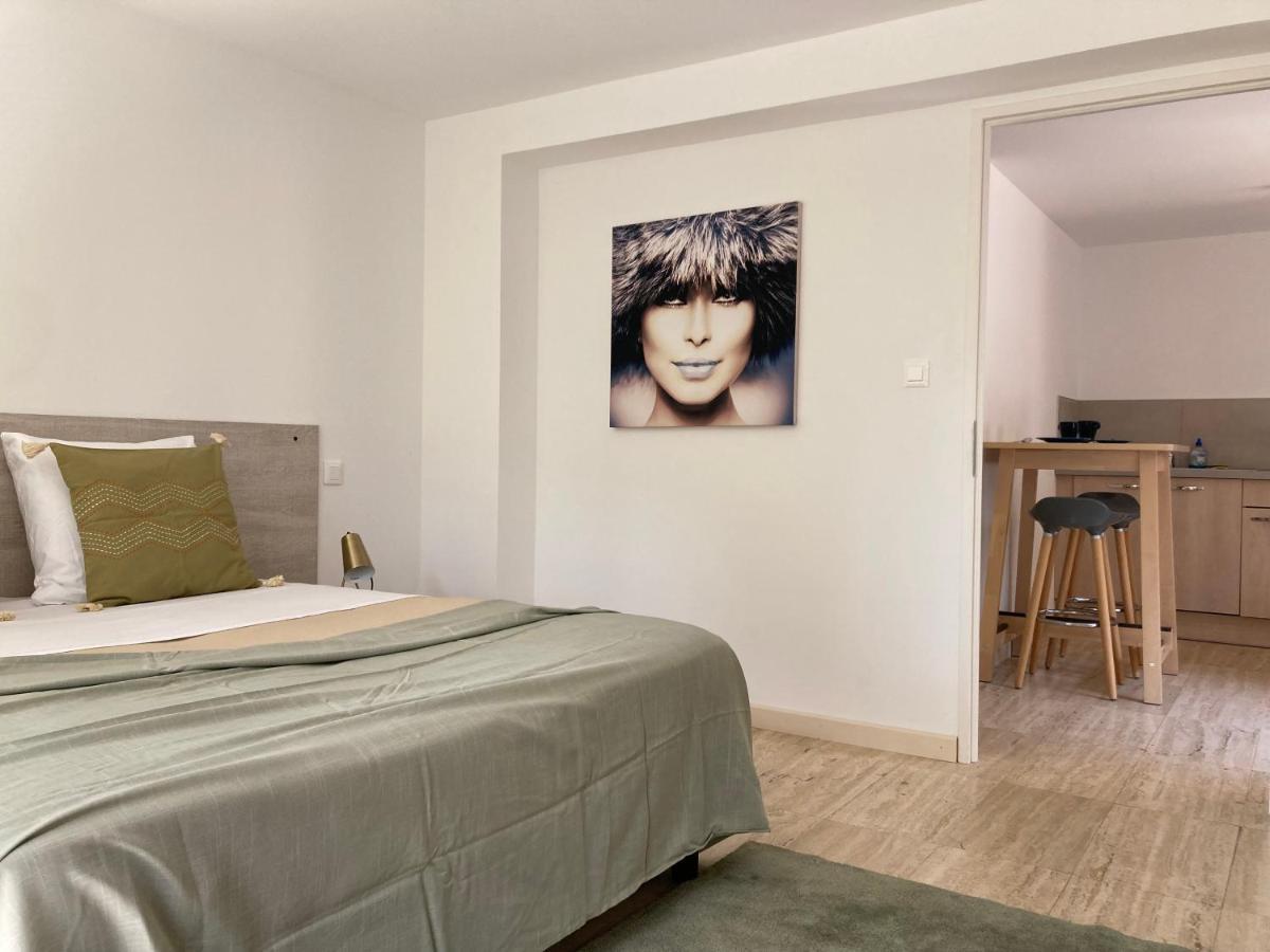 Apartamento Pavillon de l’Étang Châteauneuf-du-Rhône Exterior foto