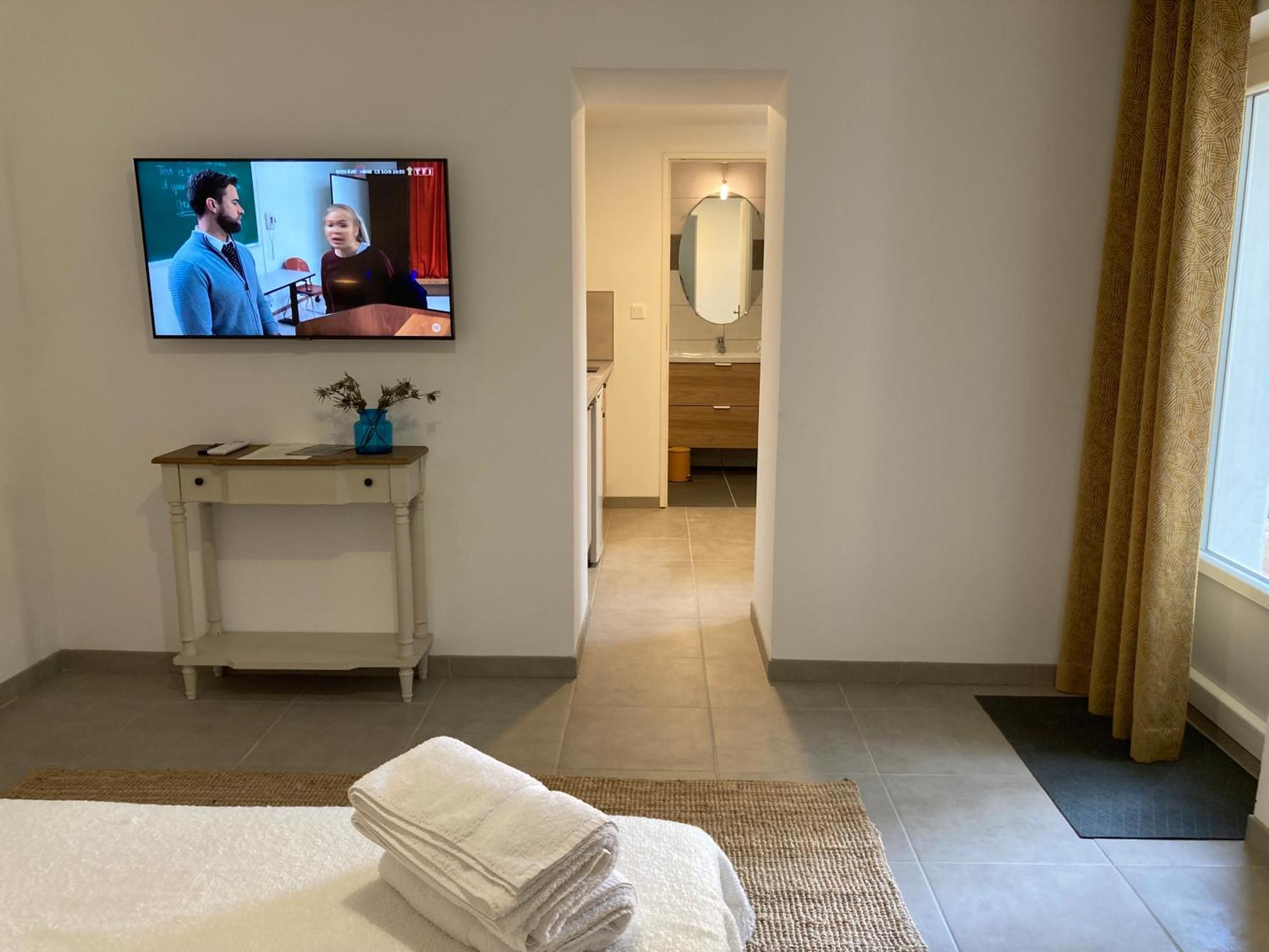 Apartamento Pavillon de l’Étang Châteauneuf-du-Rhône Exterior foto